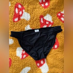 Black Trendy Bikini Bottoms • size medium